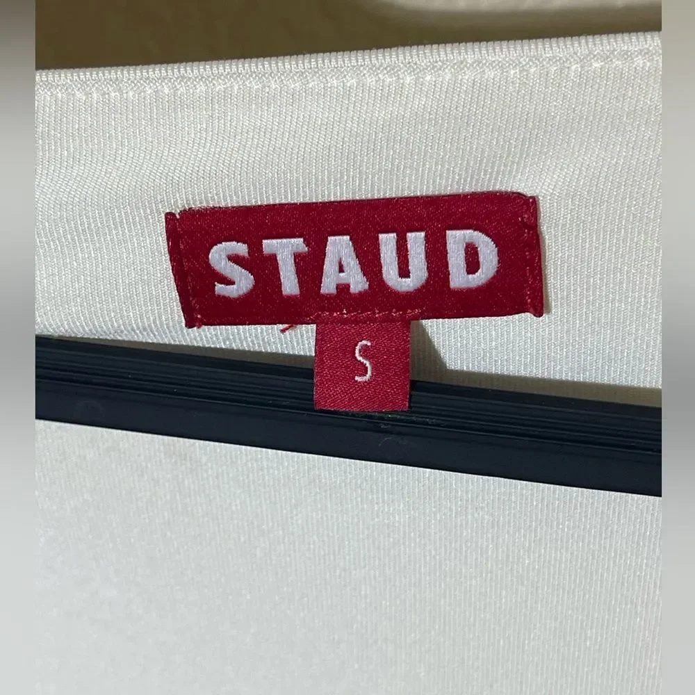 Sold  - Picture 3 of 6